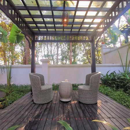 Angsana Xishuangbanna Hotel Menghai Buitenkant foto